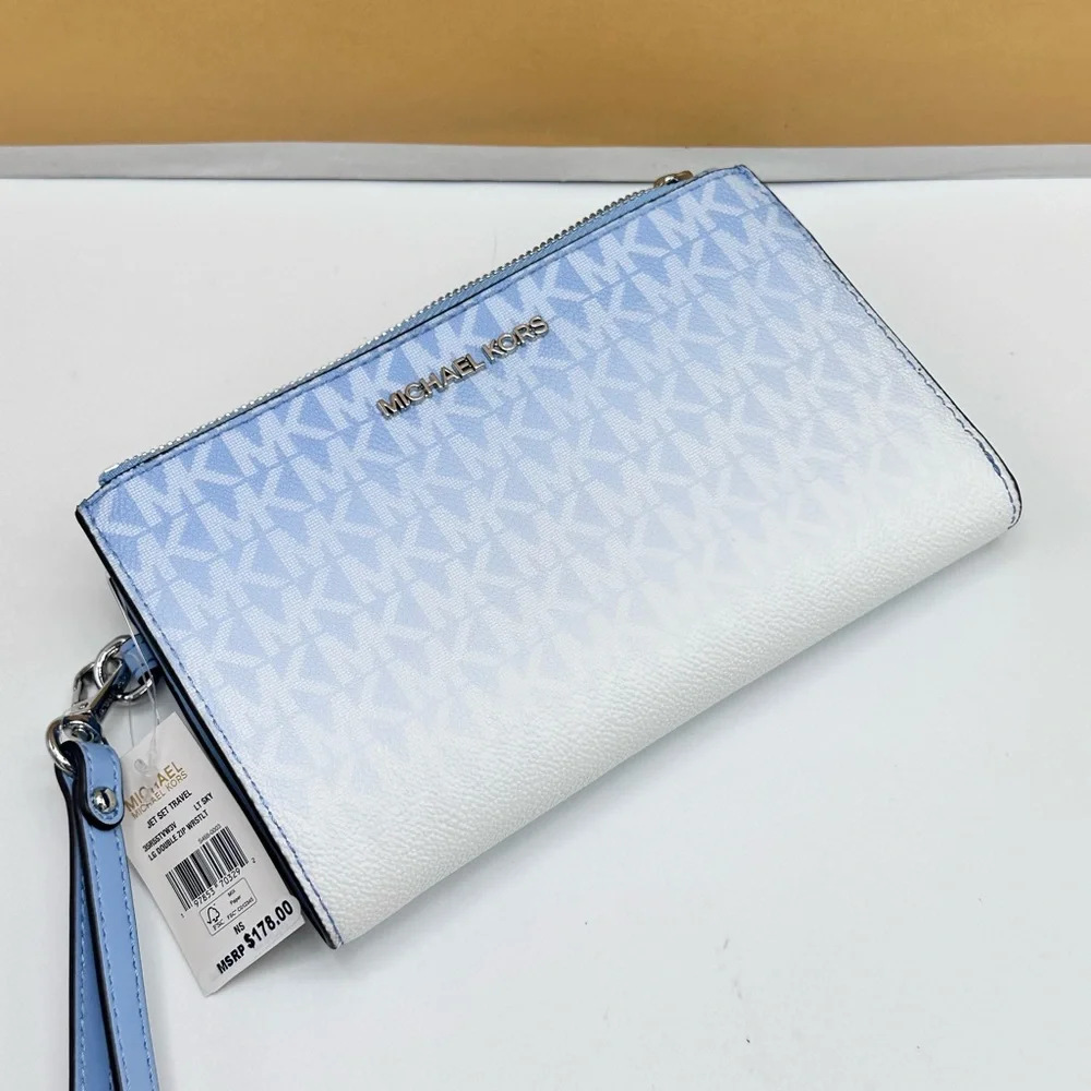 MICHAEL KORS Jet Set Large Ombré Logo Wristlet Lt Sky